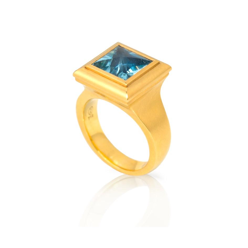 Ring mit Aquamarin