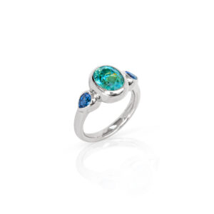 Ring mit Paraiba Turmalin und Saphir Tropfen