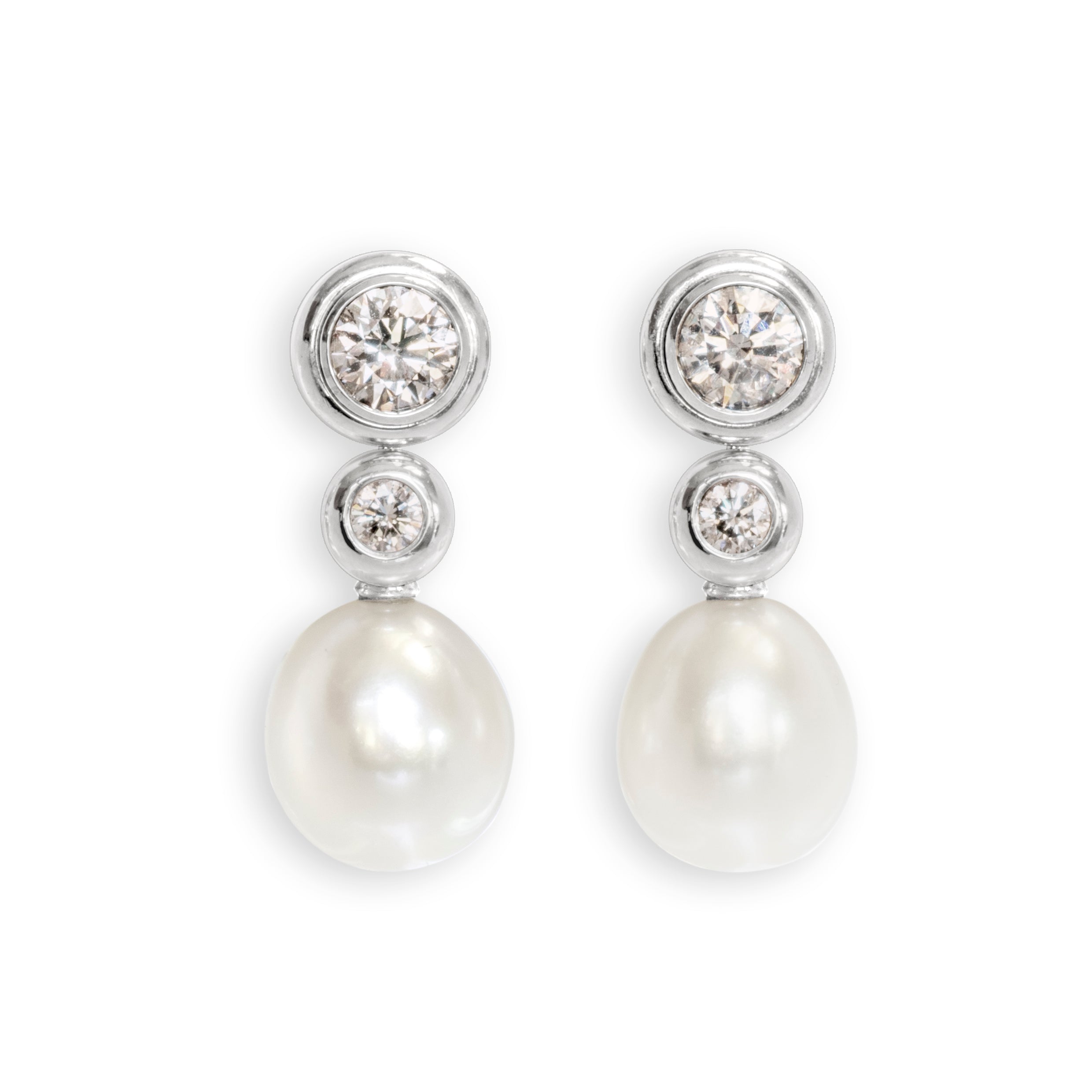 Ohrstecker mit Brillanten und Perleinhängern