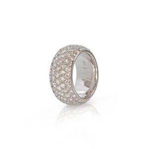 Pavéring mit 145 Brillanten