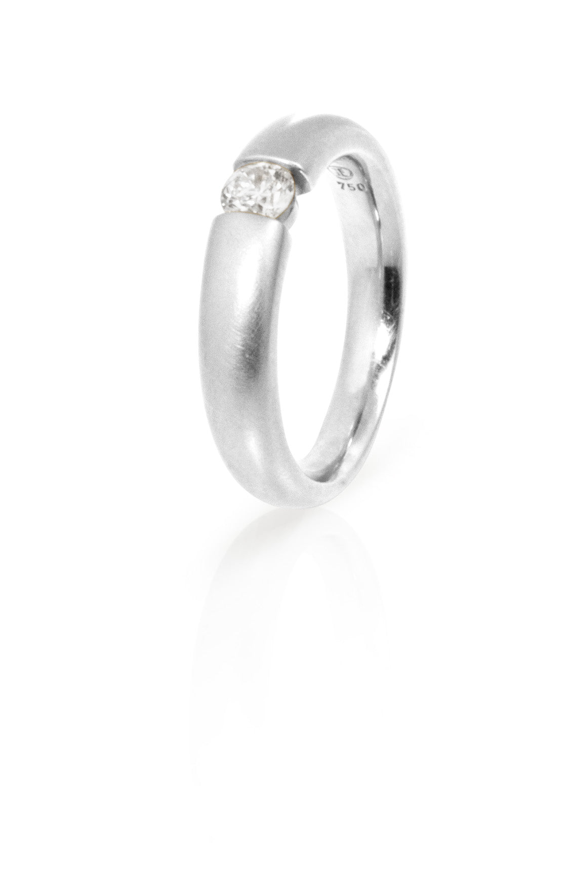 Spannring 750 Weißgold mit einem Brillant