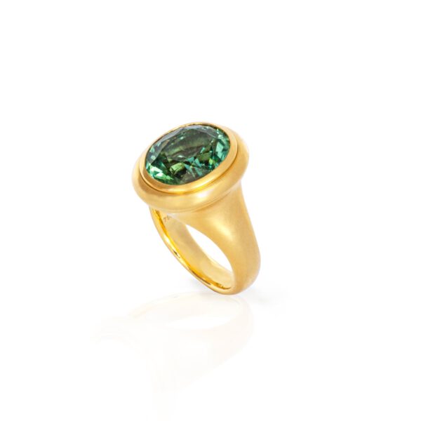 taillierter Ring mit grünem Turmalin