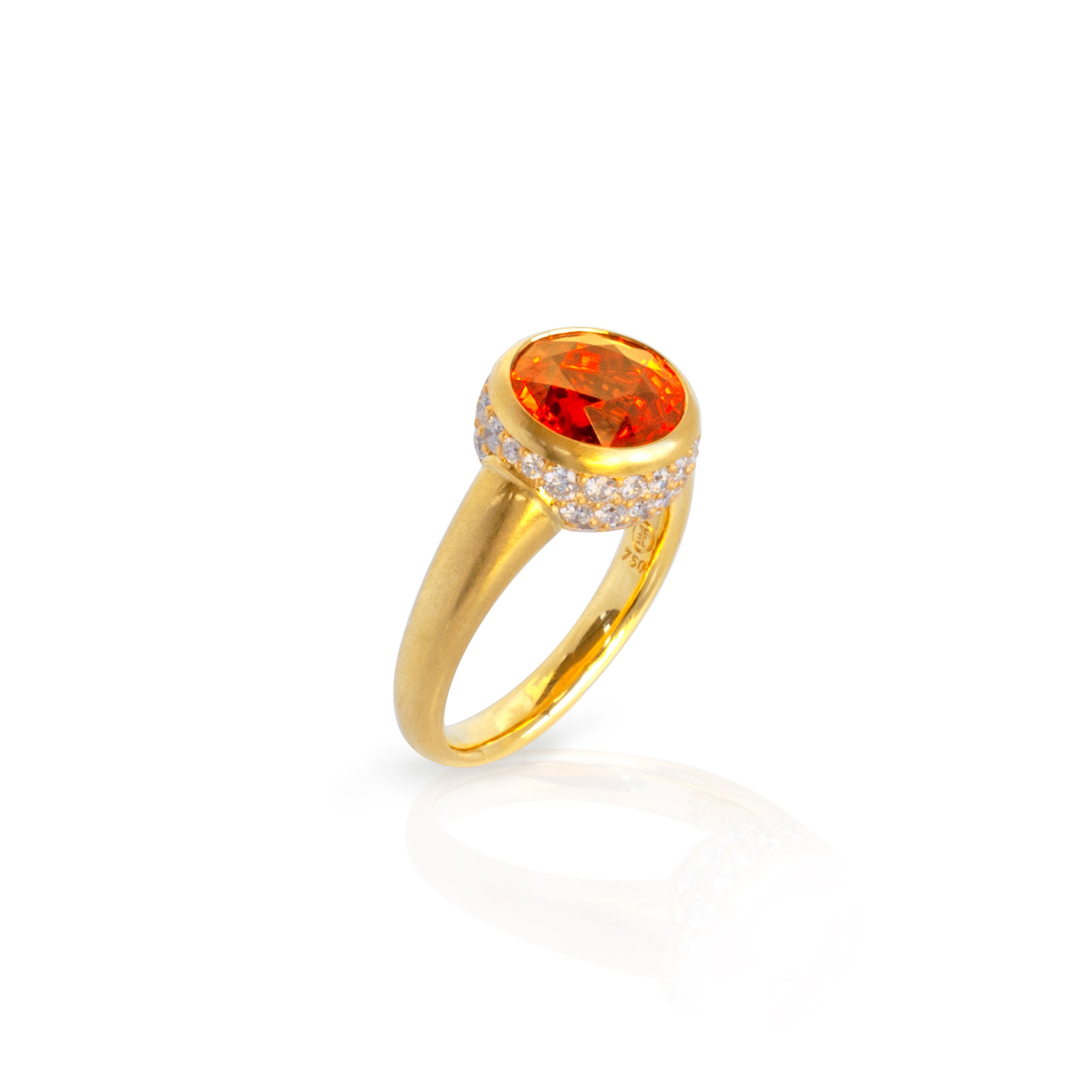 Ring 750 Gelbgold mit Mandaringranat und 40 Brillanten