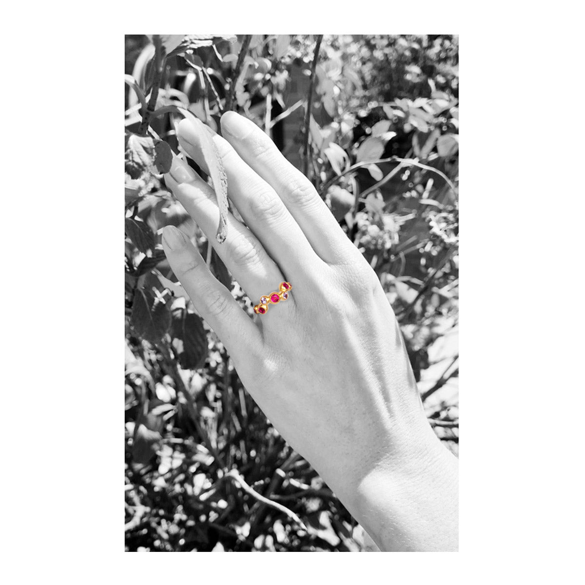 Ring 750 Gelbgold mit 3 Rubinen und 4 lila-pinken Saphiren - Image 2