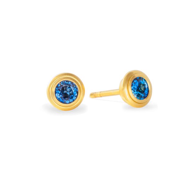 Ohrstecker mit Saphiren