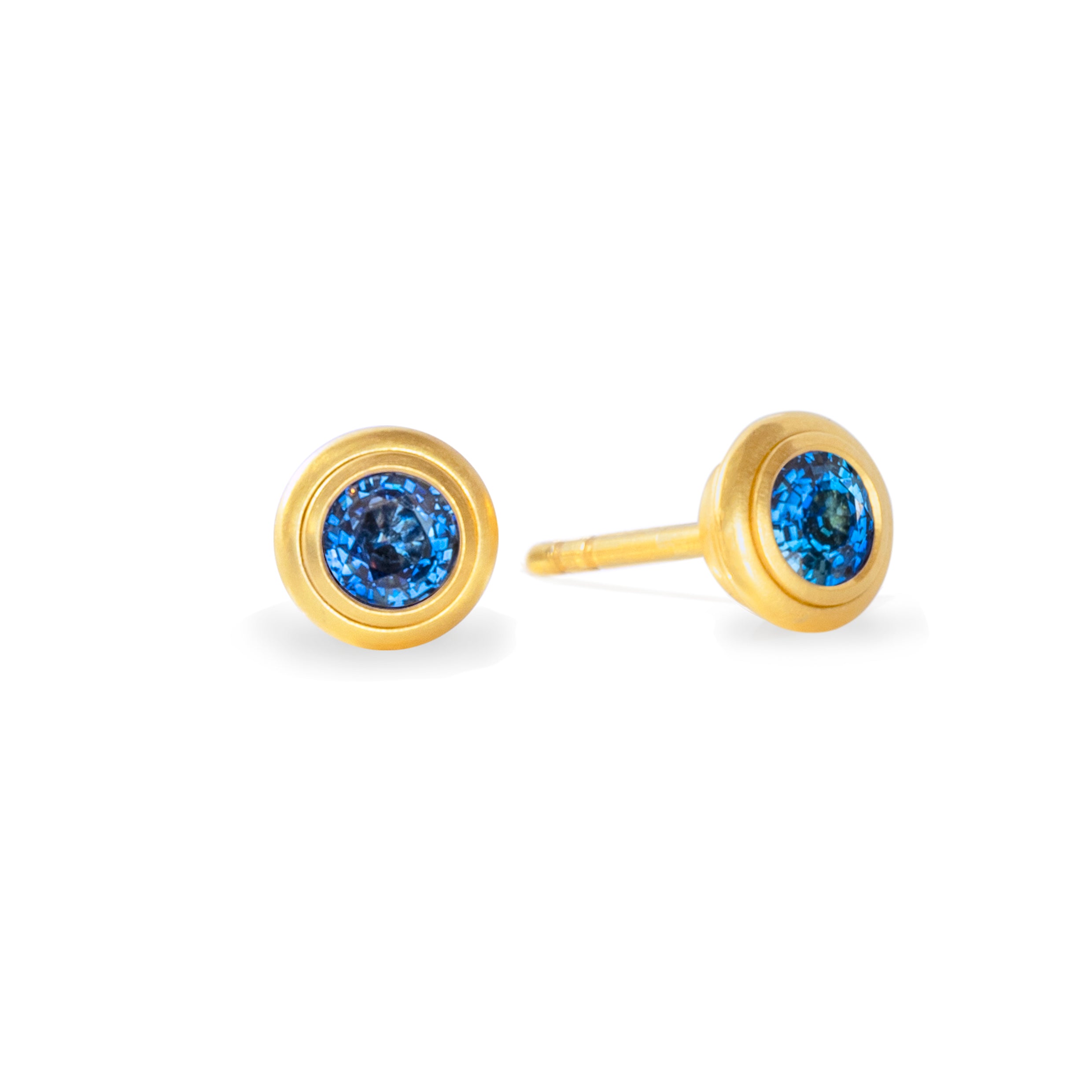 Ohrstecker mit Saphiren