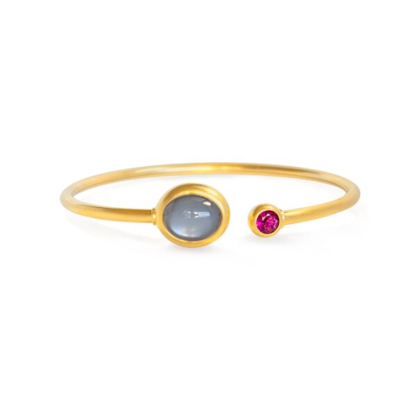 Armreif 750 Gelbgold mit Mondstein und Rubin
